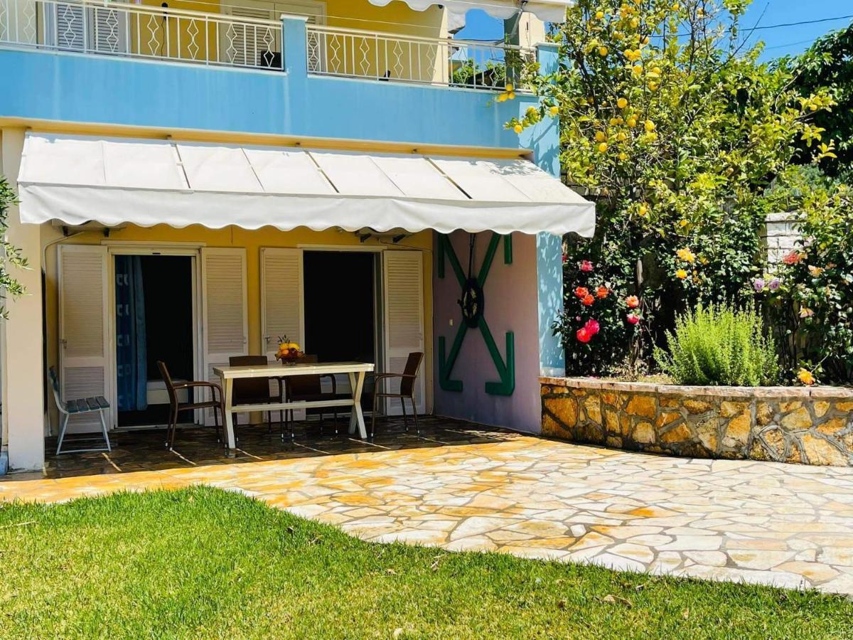 Triantis Apartments Лигия Екстериор снимка