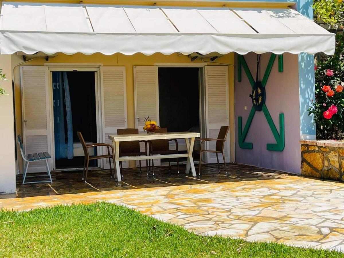 Triantis Apartments Лигия Екстериор снимка
